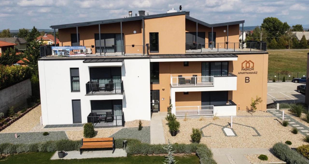 Paskom Apartmanhaz Nyergesujfalu 外观 照片
